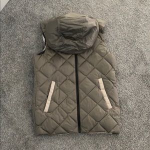 Lululemon Puffer Vest